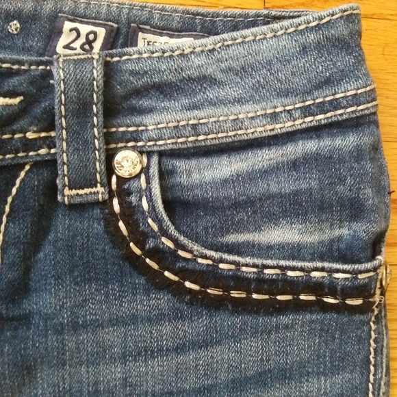 Jeans - Picture 2 of 13